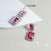Light Luxury Red Corundum 925 Sterling Prata Pin Brincos Simples Micro-incrustados Brincos de Zircão Moda Europeia e Americana Brincos Vintage