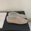 Tamancos de Cristal Coreanos Nicho Planos Vazados Respiráveis Sandálias de Bico Redondo Únicas Confortáveis Versáteis Sapatos Planos