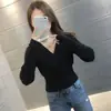 Camisa base de malha sexy com decote em V para afinar a cintura feminina, suéter estiloso e versátil para outono e inverno, blusa de manga comprida para usar por dentro ou por fora