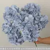 Flores artificiales Azul Niebla Salón de Bodas Flores de Seda Arreglo Floral de Boda Peonía Azul Rosa Abanico de Niebla Palma