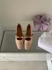 Estilo Suave Bico Quadrado 2026 Nova Moda Tendência Sapatos Mary Jane para Mulheres com Salto Plataforma e Design de Camélia, Elegantes Sapatos Baixos para o Dia a Dia em Estilo Francês
