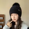 Chapéu de Lã Casual Espesso Novo Estilo Coreano Outono e Inverno Feminino Quente Com Plus Veludo Chapéu Fashion Versátil Proteção para Orelhas Chapéu de Tricô