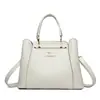 Bolsa feminina bolsa 2025 nova bolsa mensageiro bolsa de ombro atmosfera da moda senhoras europeia e americana uma geração de bolsa feminina portátil