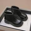 Botas para Niñas Otoño e Invierno Estilo Nuevo 2026 Botas de Combate Infantiles Botines Forrados de Borrego para Niñas Pequeñas Zapatos Estilo Británico Modernos y Versátiles