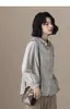 Camisa Listrada de Primavera 2026 para Mulheres, Novo Design, Única e Distinta, Bolso Único, Caimento Solto, Manga Longa, Camisa de Botão Único