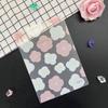 Caderno de capa pp flor. Adequado para alunos do ensino fundamental e médio para escrever e praticar caligrafia. Fácil de transportar
