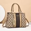 Bolso nuevo día de la madre para enviar a mamá costura Joker bolso cruzado atmosférico gran capacidad hombro bolso de mujer al por mayor