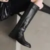En Stock Botas de Media Tacón Negras sin Cierre Pierna Recta Versátiles Parche de Cuero Tacón Grueso Hasta la Rodilla con Broches Modernas