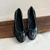 Zapatos planos de estilo retro de cuero suave con bloques de color y lazo, adecuados para ir al trabajo, con suelas suaves y aumento interno de altura, zapatos Mary Jane tipo ballet