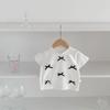Moda Verão 2025 Tendência Camiseta Feminina Manga Curta Gola Redonda Ombro Direito Estilo Princesa com Laço Versátil