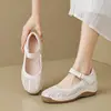 Comércio exterior, sola macia, nova coleção primavera/verão, sola grossa, couro macio, sapatos casuais femininos 2026, saltos plataforma confortáveis, sandálias vazadas
