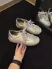 2026 Otoño Nuevo Retro Desgastado Estrella Versátil Planos Casuales Zapatos Sentido del Diseño Lentejuelas Transpirables Deportivos Zapatos de Tabla