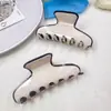 Pinza para el Cabello de Acetato Estilo Coreano Color Sólido Simple Pinza de Moda para la Parte Trasera de la Cabeza Temperamento Versátil para Recogidos Pinza de Tiburón Venta al por Mayor