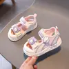 Sandalias Cerradas para Niños 2026 Verano Nuevas Superficie de Malla Zapatos de Playa para Niños Pequeños y Medianos Cubre-pies para Bebés Sandalias Suaves de Suela para Celebridades de Internet