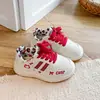 Tenis bajos para niña, nueva colección de otoño, suela suave, antideslizantes, con temática de dibujos animados, estilo dulce, zapatillas deportivas casuales para estudiantes de primaria