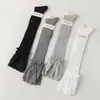 Calcetines para Mujer Puro Deseo Seda Blanca Encaje 3D Seda Negra Medias de Muslo Femeninas Ultra-Delgadas Transparentes Antideslizantes Calcetines Largos hasta la Rodilla con Corte