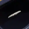 Anillo de Panal para Mujer, Anillo Cerrado, Diseño Simple, Superficie Lisa, Incrustado de Diamantes, Patrón de Panal, Diseño de Nicho, Sensación de Alta Gama, Anillo de Accesorio