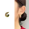 2026 Nuevo Modelo Pendientes de Panal en Forma de C Incrustados con Diamantes Inspirados en Celebridades Pendientes Exquisitos de Alta Gama con un Toque de Lujo y Elegancia para Mujeres