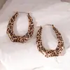 Brincos de Argola de Bambu com Estampa de Leopardo Redondos Europeus e Americanos Transfronteiriços, Brincos de Luxo Leve de Alta Qualidade, Brincos Exagerados Europeus e Americanos Transfronteiriços para Mulheres