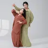 Conjunto de Práctica de Danza Moderna Unisex con Encaje Irregular, Camisa Holgada de Manga Larga Estilo Chino y Conjunto de Ropa de Baile Fluido