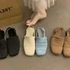 Primer Encuentro con el Nuevo Estilo de la Temporada: Sandalias de Mujer con Tacón Grueso, Punta Baja, Tejido de Paja, Talón Abierto, Suela Plana y Tira Única para Verano 2026