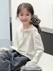 Camiseta de Algodão Manga Longa com Capuz e Detalhe de Renda Estilo Coreano Versátil para Meninas - Top Floral Estilo Mori