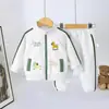 Traje Deportivo de Primavera para Niños 2026 Nuevo Conjunto de Dos Piezas Fresco y Elegante para Niños Atuendo Casual de Moda para Bebés Primavera y Otoño