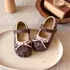 Sapatos de Couro Pequenos com Laço Estilo Coreano para Meninas Primavera/Outono 2026 Versáteis Sapatos de Princesa Solado Macio Confortáveis Sapatos Individuais Mary Jane para Crianças