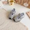 Sapatos da Moda Versáteis Forrest Gump para Meninas 2026 Verão Novo Sandálias de Malha Respiráveis da Moda Sapatos Casuais Planos