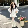 Conjunto de dos piezas: top preppy de manga larga estilo coreano de moda con cuello marinero y una dulce falda escalonada con ribete de encaje