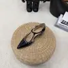 Nuevas Sandalias Cerradas de Dedo con Aumento de Altura de 5 cm, Zapatos Mary Jane Franceses de Punta Fina Color Nude Poco Profundos con Remaches