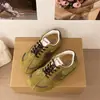 Cómodo modelo nuevo de zapatillas Forrest Gump, suela suave, diseño delgado, zapatillas estrella de superficie suave 2026, zapatillas deportivas versátiles, zapatillas de entrenamiento alemanas para mujer de primavera y otoño