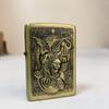 Encendedor de queroseno de bronce Guan Yu Yunchang Guan Gong relieve proceso de tallado en metal estilo retro encendedor venta al por mayor