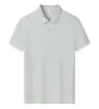Camisa polo de seda de manga curta com um design simples e versátil, adequada para uso formal e casual, com logo estampado e bordado workwear