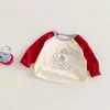 Lindo peto para bebé 2026 nuevo modelo mono súper lindo para niños con muñeco tridimensional y parte superior de color bloque conjunto de dos piezas para otoño