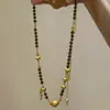 Novo Colar de Peônia e Borboleta Estilo Chinês, Pulseira de Três Camadas, Personalizado e Requintado, Temperamento de Alto Padrão, Acessório de Corrente para Suéter Tendência Nacional
