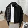 Chaqueta de Retazos a Cuadros Estilo Americano Falso Dos Piezas con Solapa para Hombre, Estilo Primavera y Otoño, Abrigo Juvenil Acolchado en los Hombros Estilo Ropa de Trabajo