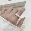 Anillo Exquisito Mate para Mujer, Moderno y de Alta Gama, Anillo Abierto de Cintura Pequeña, Anillo para Dedo Índice Versátil Estilo Ins para Apilar Tendencia