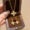 Loja de Ouro Mesmo Estilo Joias Banhadas a Ouro, Novo Estilo Retro Chinês Colar de Cristal Trevo de Quatro Folhas para Mulheres, Joias de Design de Ponta