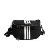 Nova bolsa feminina de outono de 2023 estilo coreano casual pequena quadrada grande capacidade tecido de nylon bolsa de ombro transversal bolsa de peito estilo ocidental
