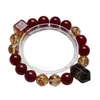 Pulseira Artesanal Smile of Remembrance com Peixe Koi em Folha de Ouro de Cristal Natural para Mulheres, Estilo Novo Versátil, Pulseira Clareadora de Pele Atacado
