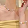 Collar de Cuentas de Flor de Margarita de Perla Colorida para Mujer Estilo Nuevo 2025 Dopamina Estilo Mori Lujo Ligero Cadena Collar Clavícula Cadena