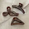Presilha de Cabelo Marmorizada Cor de Café Vintage, Grampo Grande com um Toque de Luxo de Nicho, Acessório de Cabelo Pinça Tubarão para Penteados Elegantes