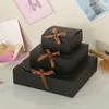 Caja de Papel Kraft Caja Cuadrada de Papel Lista para Entrega Rápida Caja de Empaque Engrosada Simple de Gama Alta Caja de Regalo de Gama Alta Lista para Entrega