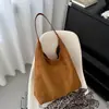 2026 Nova Bolsa de Ombro Moda Coreana Grande Capacidade Texturizada para Uso Diário Feminino, Bolsa Tote Vintage Casual Elegante
