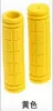 Puños de Manillar de Plástico con Rayas Cuadriculadas de Colores, Diámetro de 22.2mm, Piezas de 11.5cm, en Stock para Venta al por Mayor de Accesorios de Ciclismo para Exteriores