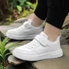 Zapatillas blancas para niños para la escuela, zapatos deportivos para niños, zapatos blancos de cuero impermeables, zapatillas para estudiantes de primaria, zapatos casuales para niñas