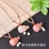 Colgante de Paz de Seda Dorada Flor de Durazno Jade Flor de Durazno Rosa Nube de Buda Candado Amuleto Colgante de Jade