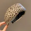 Diadema de tela suave de ala ancha estilo francés para mujer, adecuada para otoño e invierno, proporciona un aspecto de corona alta y cubre las uniones del cabello, ofreciendo una diadema de alta gama, moderna y elegante