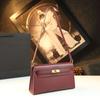 Bolsa Transversal 2026 Nova Bolsa Kelly Couro Genuíno Bolsa Feminina Aparência Elegante de Alto Padrão para o Trabalho Luxo Leve Bolsa de Ombro